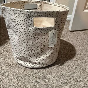 Elegant Spotted Cream Storage Bin